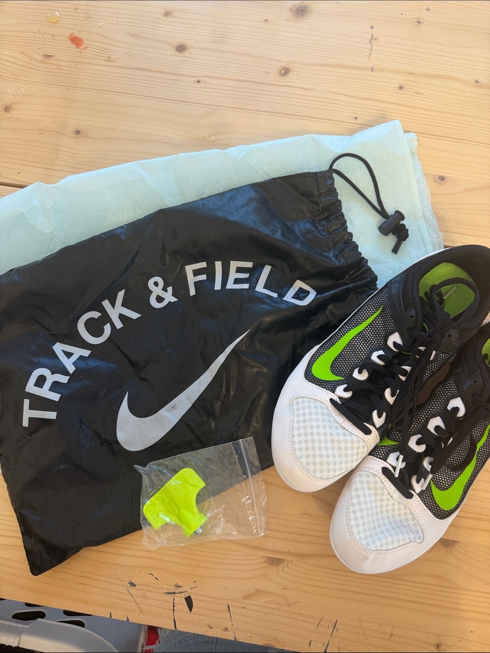 New Nike Men's White Black Neon Green Track & Field Athletic Shoes Spikes